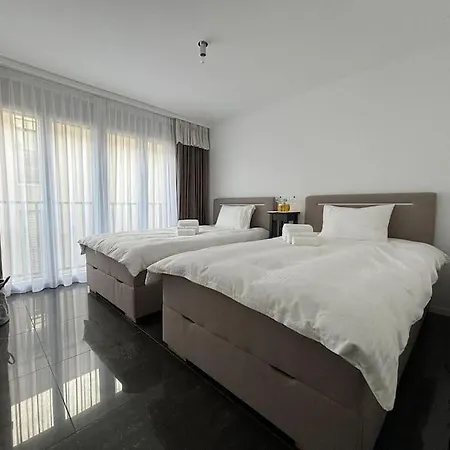Center Park Apartment